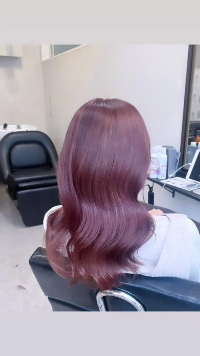 ミディアム カット ヘアカラー トリートメント 美髪矯正/シークレッ トハイライト🤍りさのヘアスタイル