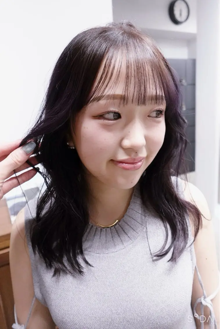 ミディアム レイヤーカット sauのヘアスタイル