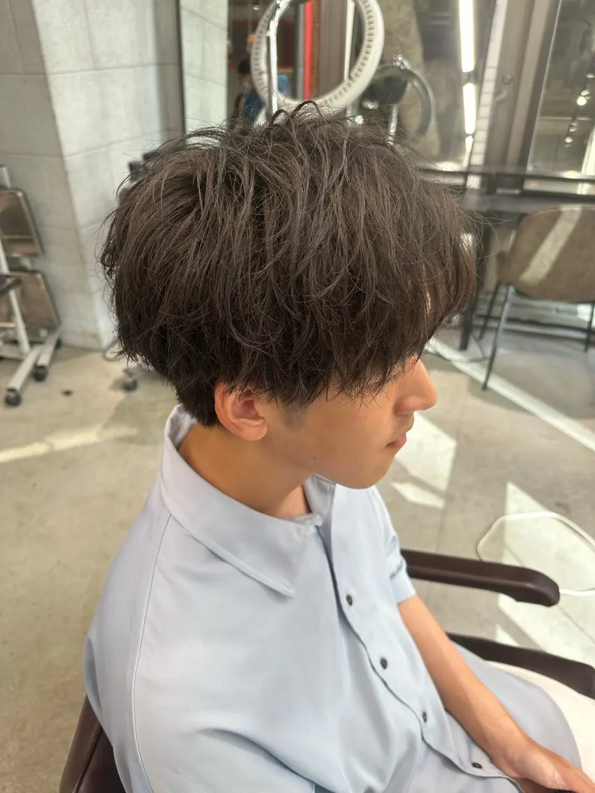メンズ TELA HAIR 副代表RIKUのヘアスタイル
