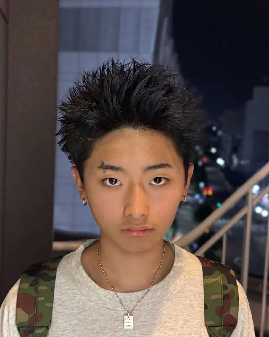 スパイキーショートの写真
