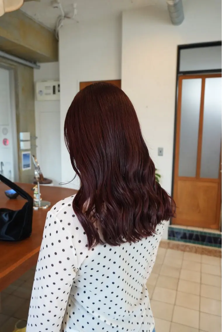 セミロング カラー ヘアカラー ウチミズ サヤカのヘアスタイル