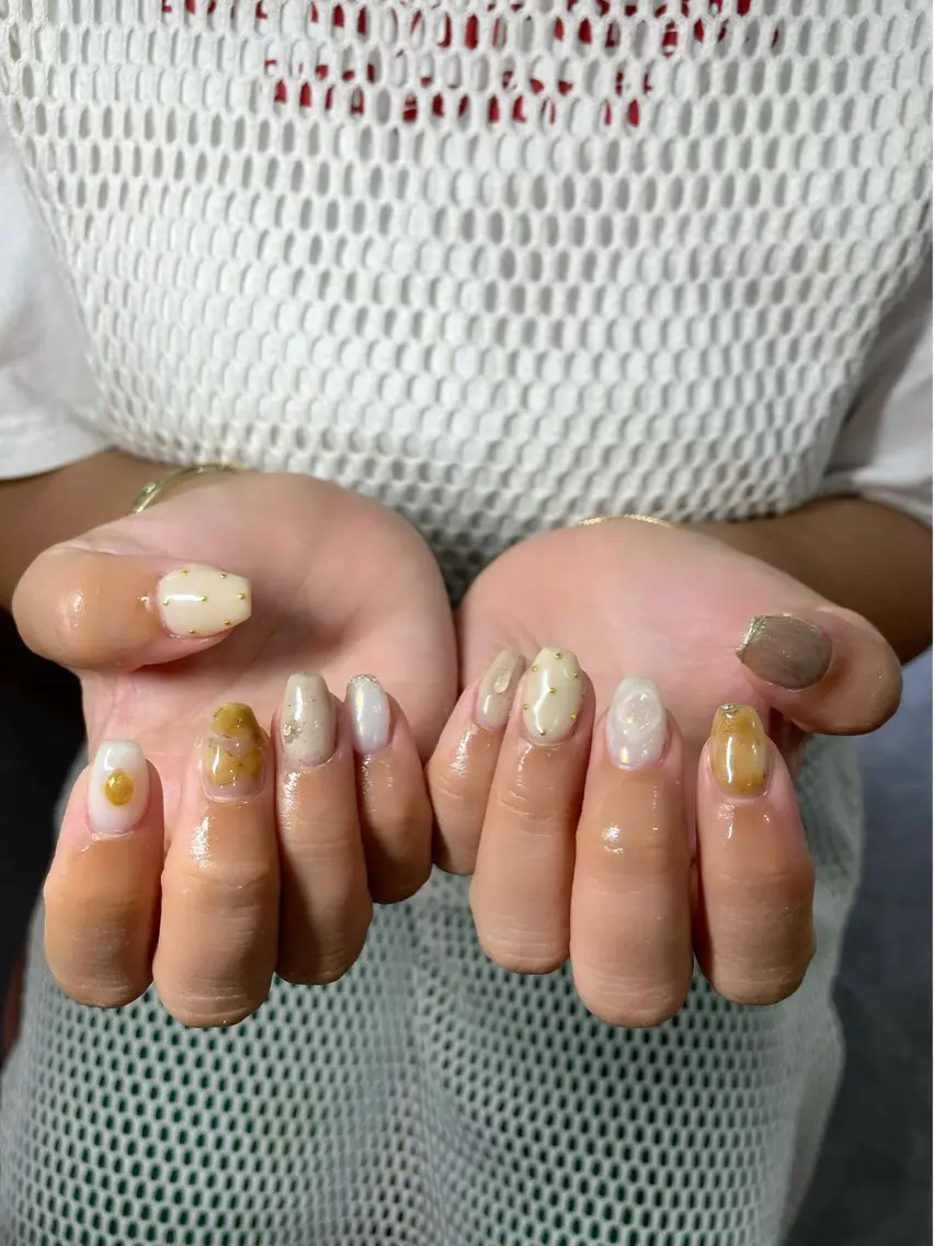 ネイル LAVISH 大和店 emi・:*+のネイルデザイン