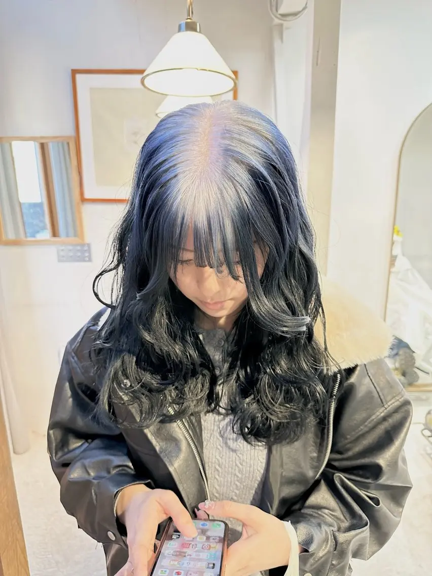 セミロング カラー ヘアカラー トリートメント ヘッドスパ ヘアセット kai .のヘアスタイル