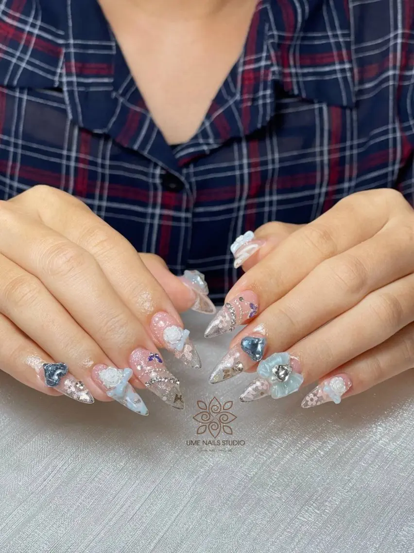 ネイル チークネイル クリアネイル ガーリー キラキラネイル 韓国ネイル Ume Nail Studioのネイルデザイン