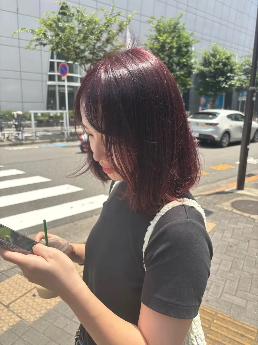ミディアム カラー レッドカラー 'AXIS suaのヘアスタイル