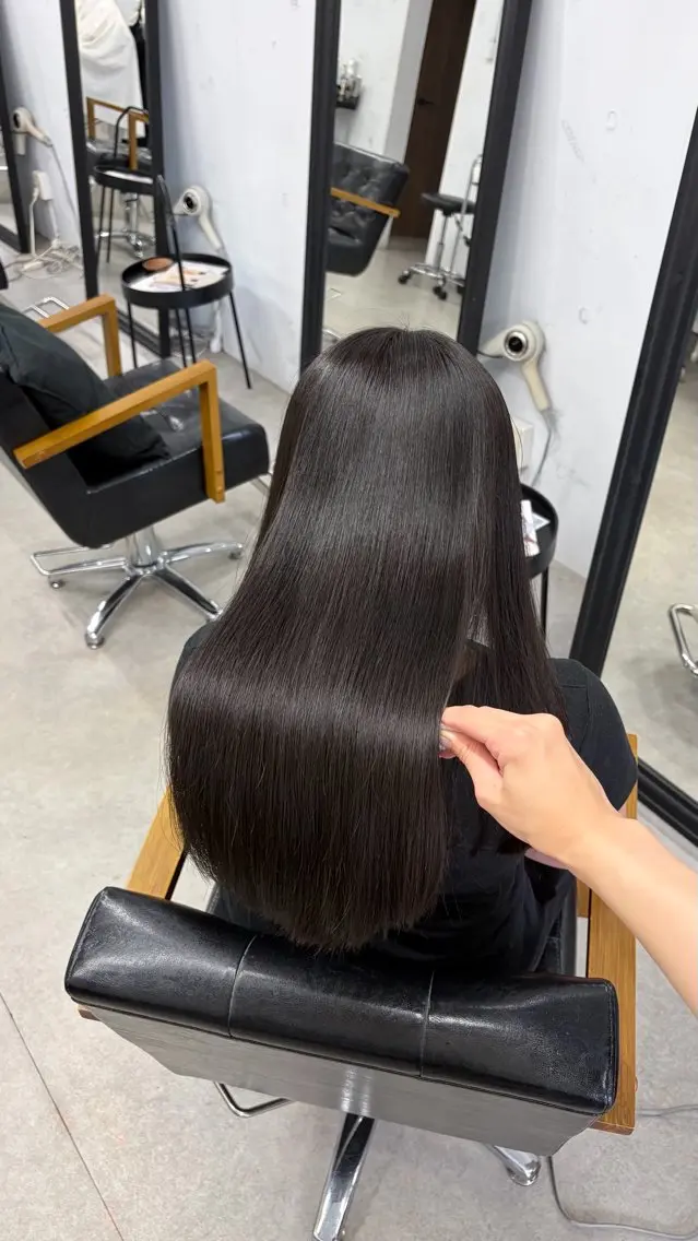 ロング カット 縮毛矯正 トリートメント 太田 すず香のヘアスタイル
