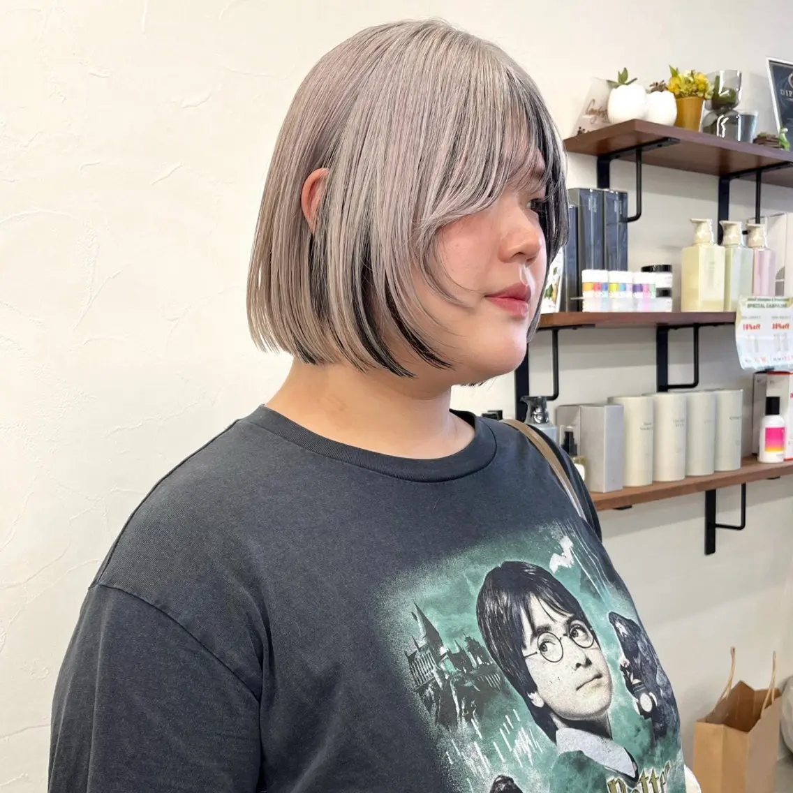 ショート カラー ブリーチ デザインカラー ブリーチなしカラー ボブ 髪質改善 カット ヘアカラー トリートメント 初めてのショート お任せください✂️のヘアスタイル
