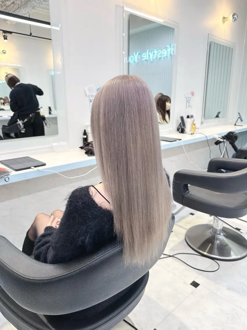 ロング カラー ヘアカラー トリートメント ヘアセット 🪄池袋ハイトーン 🪄ブリーチカラーのヘアスタイル