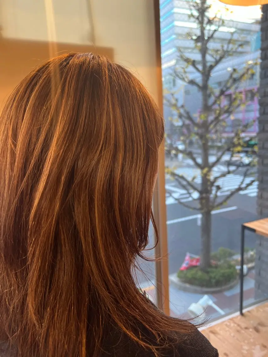 ミディアム カラー カット ヘアカラー 両国駅徒歩1分⭐️ アイロン仕上げのヘアスタイル