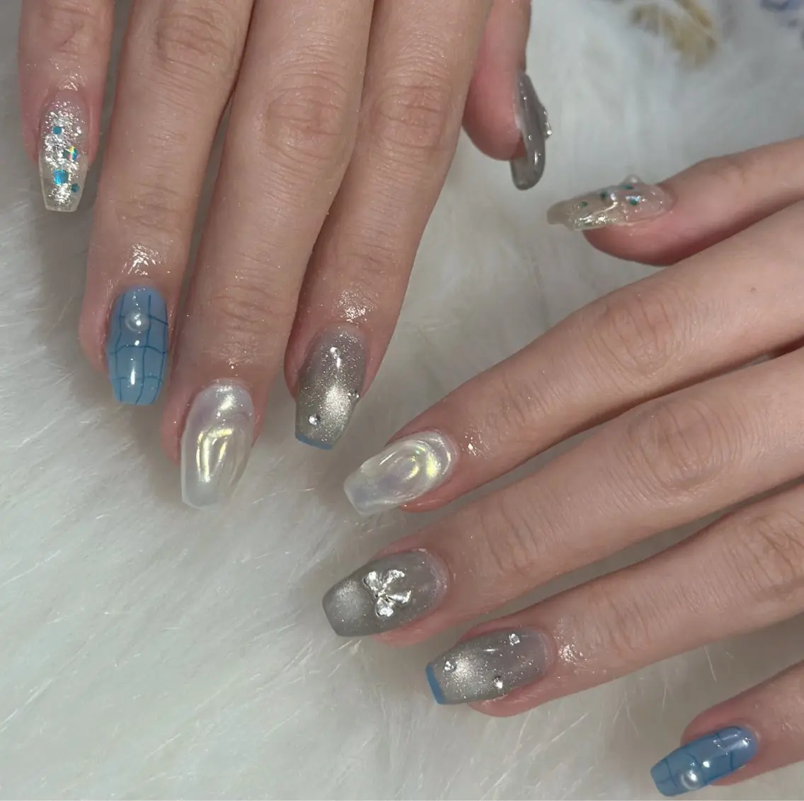 ネイル ハンドネイル フットネイル LAVISH nanamiのネイルデザイン