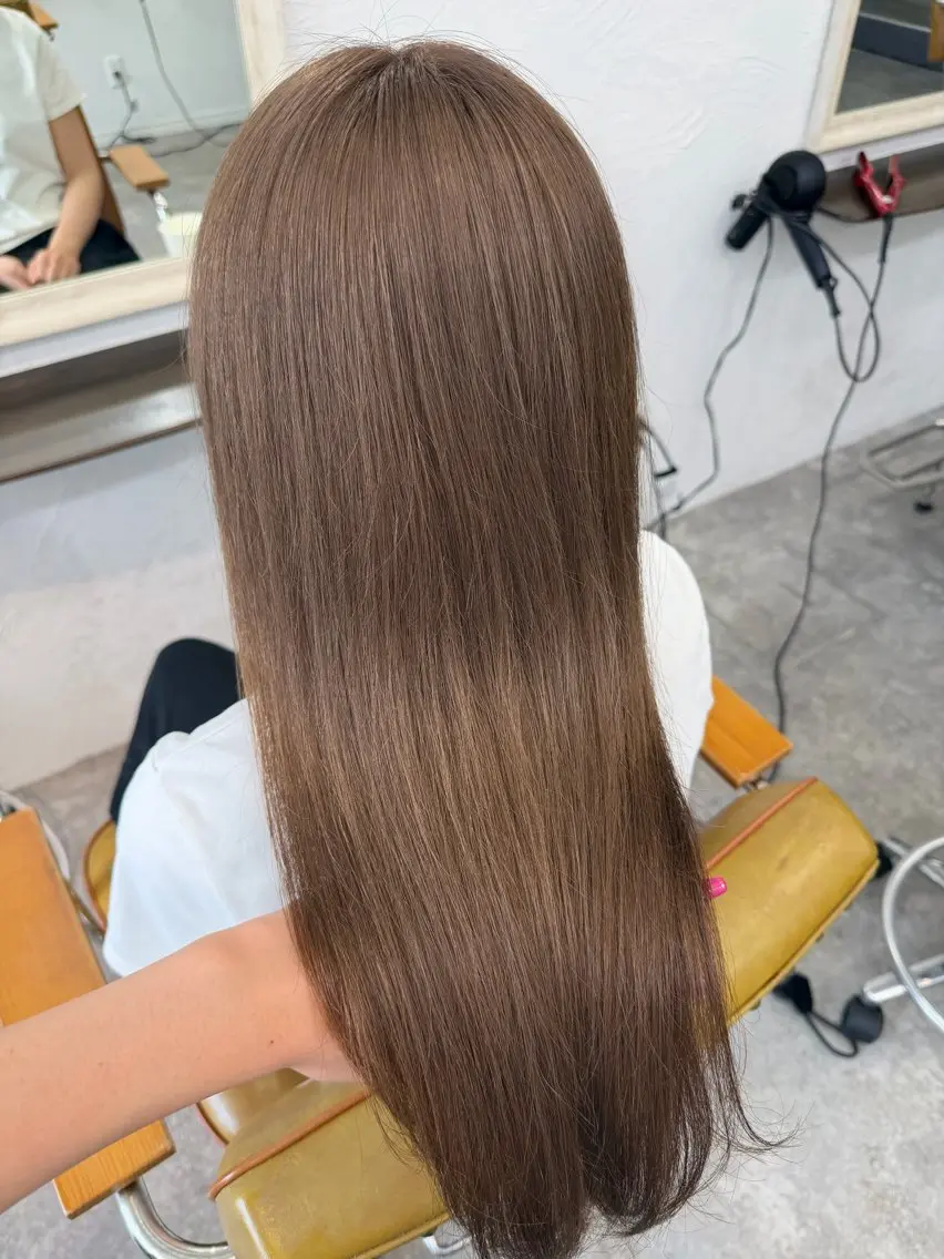 セミロング カラー ブリーチ ヘアカラー 金澤 希空のヘアスタイル