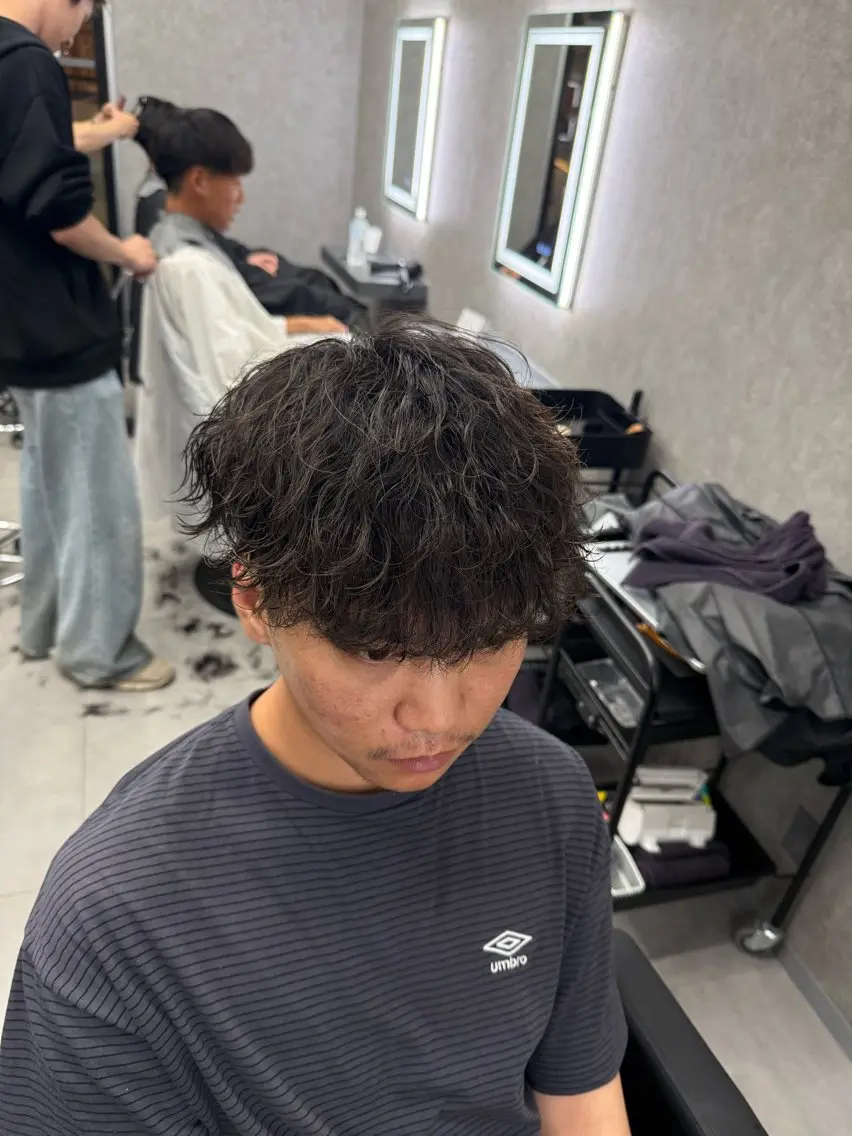 ショート カラー パーマ メンズ メンズパーマ 波巻きパーマ カット パーマ メンズ特化 👑YUTAのヘアスタイル