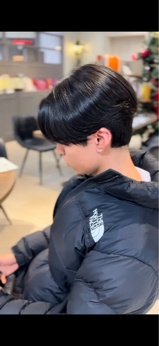 メンズ センターパート 刈り上げ NEXTzer0 メンズカット/パーマのヘアスタイル