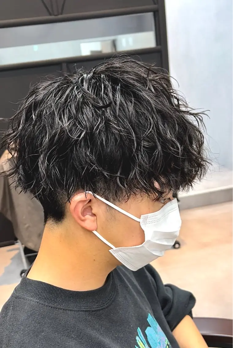 ショート パーマ メンズ カット パーマ トリートメント 🦩パーマン🦩佐藤 航太のヘアスタイル