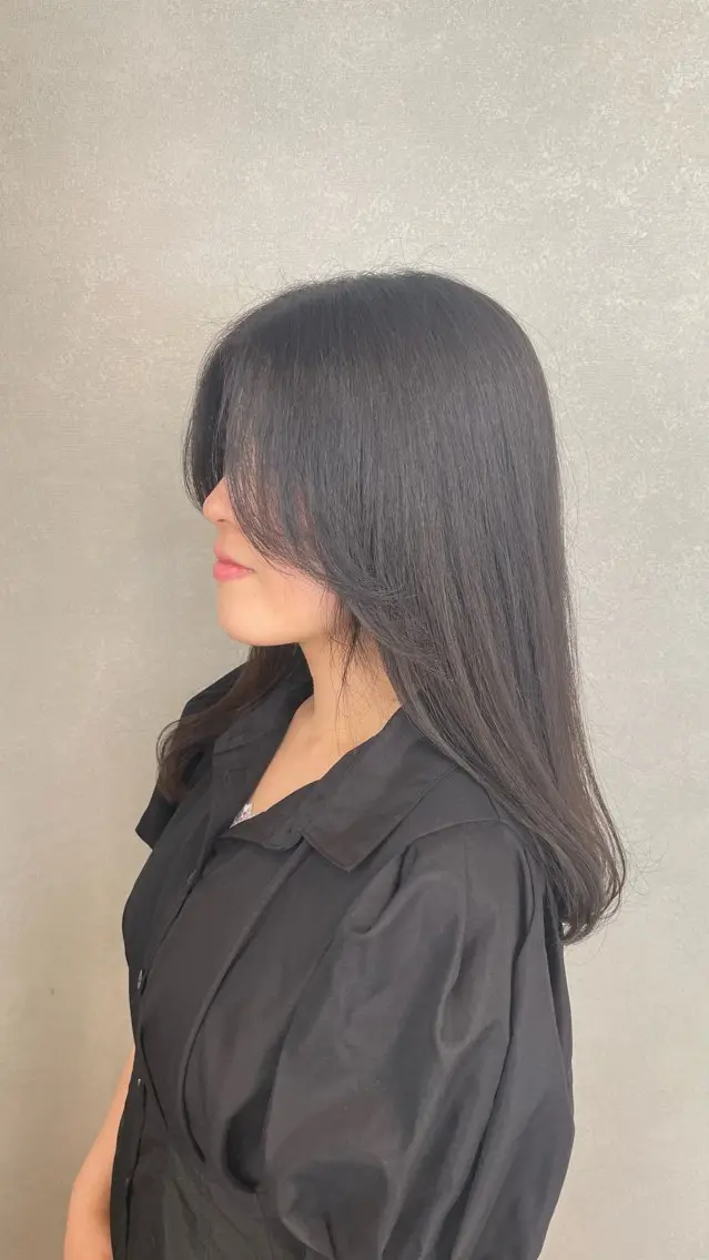 ミディアム 田端 奈緒のヘアスタイル