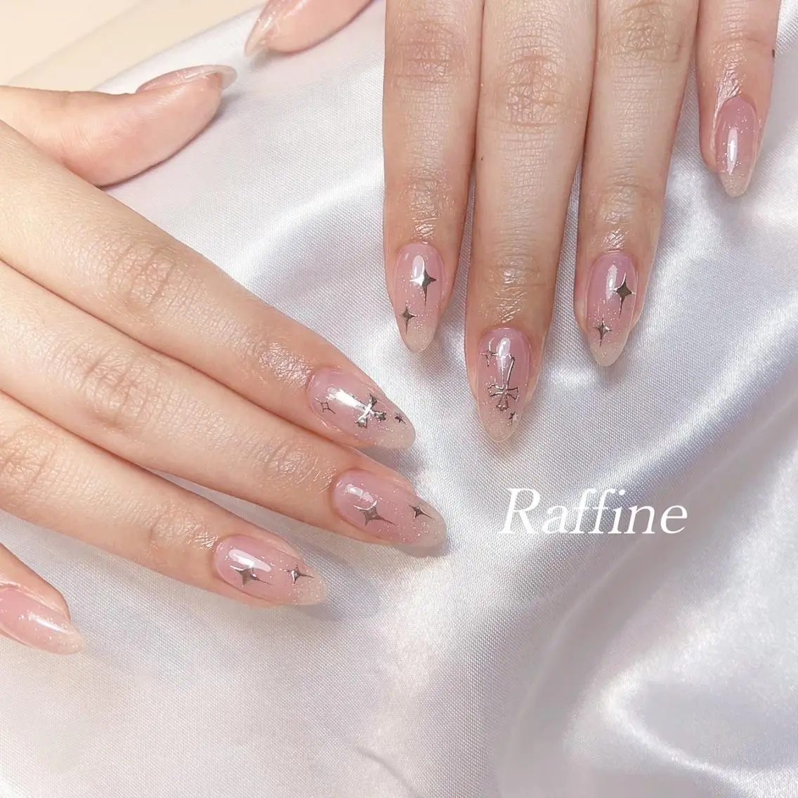 ネイル ハンドネイル RAFFINE haru🦋🩵のネイルデザイン