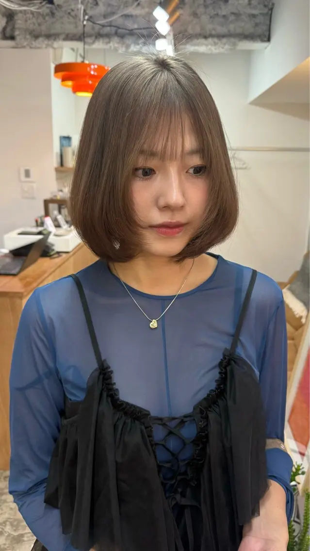 ミディアム ボブレイヤー ボブ 顔まわりレイヤー レイヤーカット 似合わせカット カット ヘアカラー sayuri/心斎橋 /ハイトーンカラーのヘアスタイル