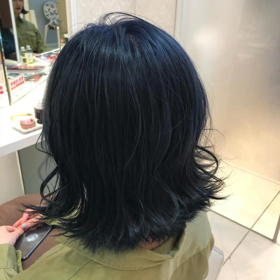 ミディアム カラー ブリーチ ケアブリーチ ネイビーカラー ヘアカラー トリートメント 🌈ぷる艶カラー🌈 髪質改善👑柳沼尚貴のヘアスタイル