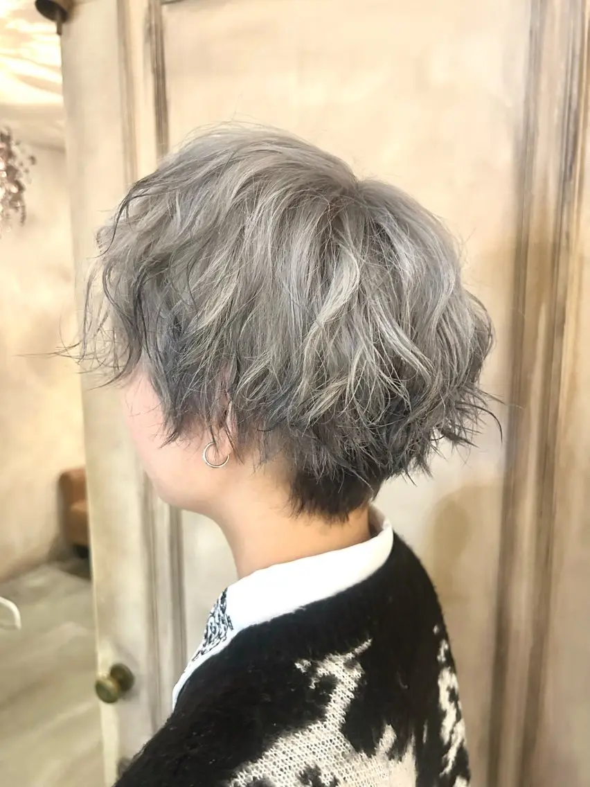 カラー 津村 優明のヘアスタイル
