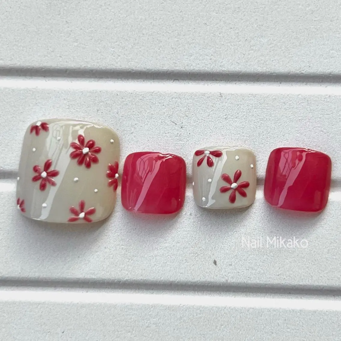 ネイル フットネイル ピンク ぷっくりネイル Nail Mikakoのネイルデザイン