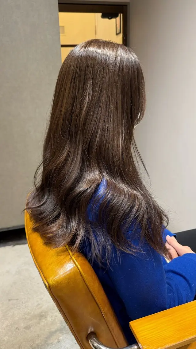ロング カラー アッシュ 透明感カラー ダブルカラー 亀田 幸美のヘアスタイル