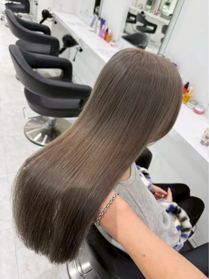 ロング カラー ヘアアレンジ 艶髪グレージュ🩶 maharuのヘアスタイル