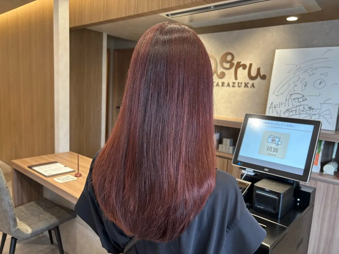 ロング カラー カット ヘアカラー 近藤 風華のヘアスタイル