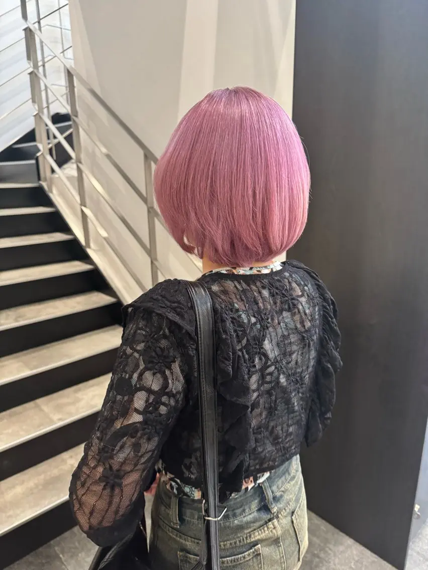 ショート カラー miu (ミユ)のヘアスタイル