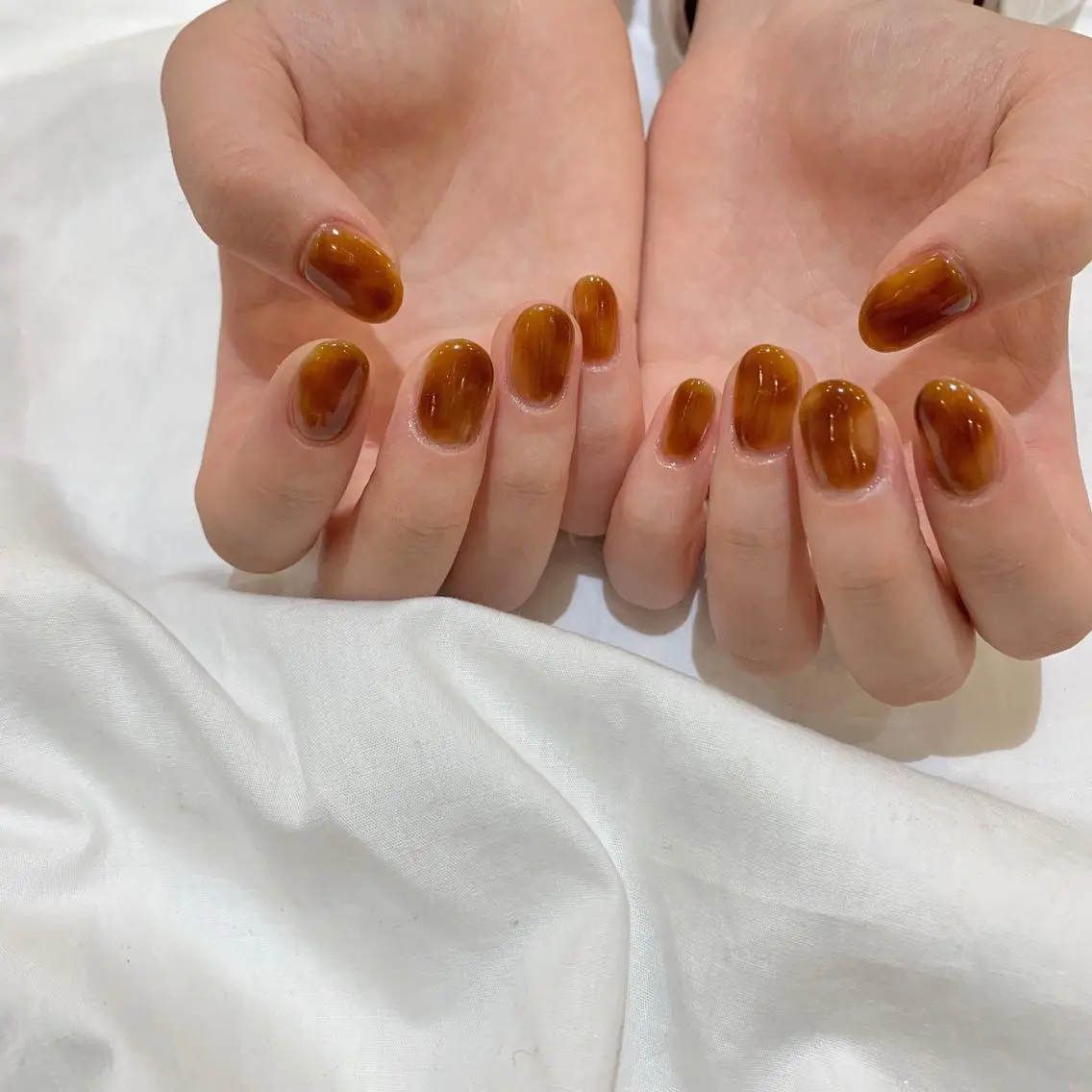 ネイル べっ甲ネイル ワンカラーネイル ハンドネイル ハンドケア nail slon mioのネイルデザイン