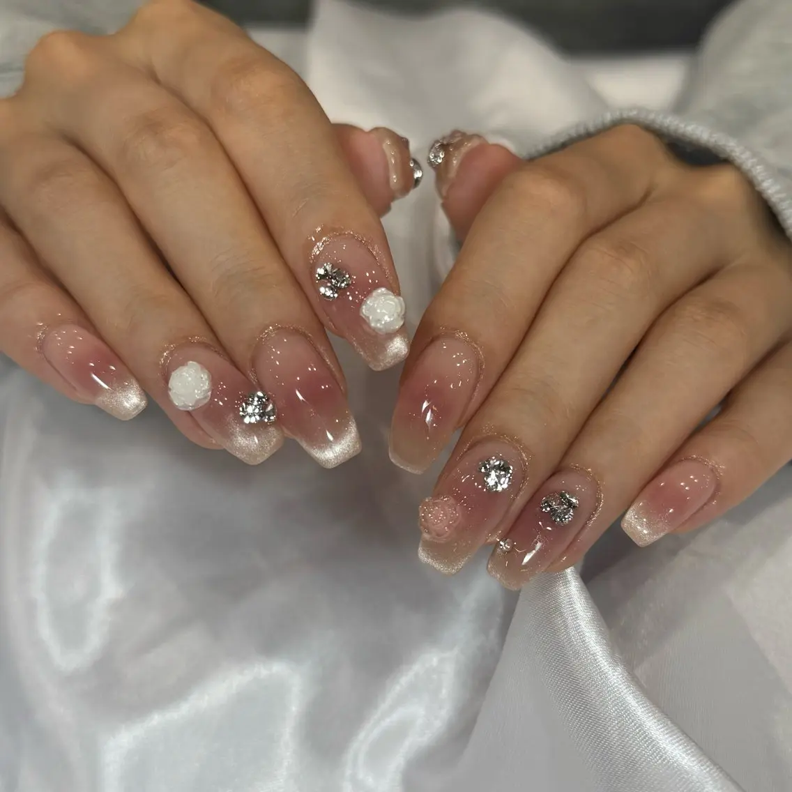 ネイル アートネイル Rommy Arisaのネイルデザイン