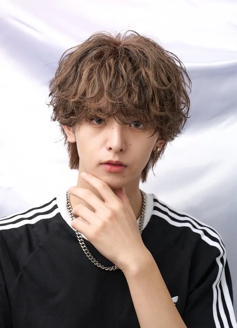 ミディアム カマタ ハルキのヘアスタイル