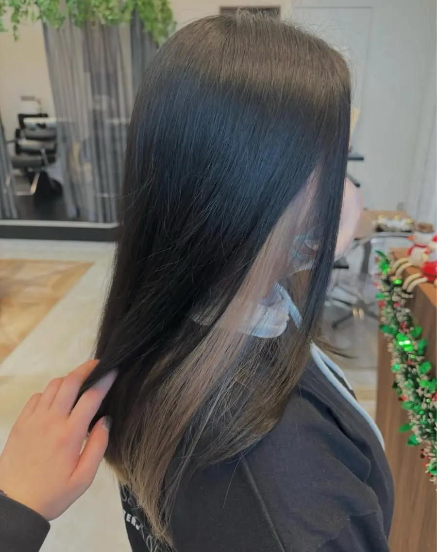 ロング カラー インナーカラー GRANDEUR natsukiのヘアスタイル