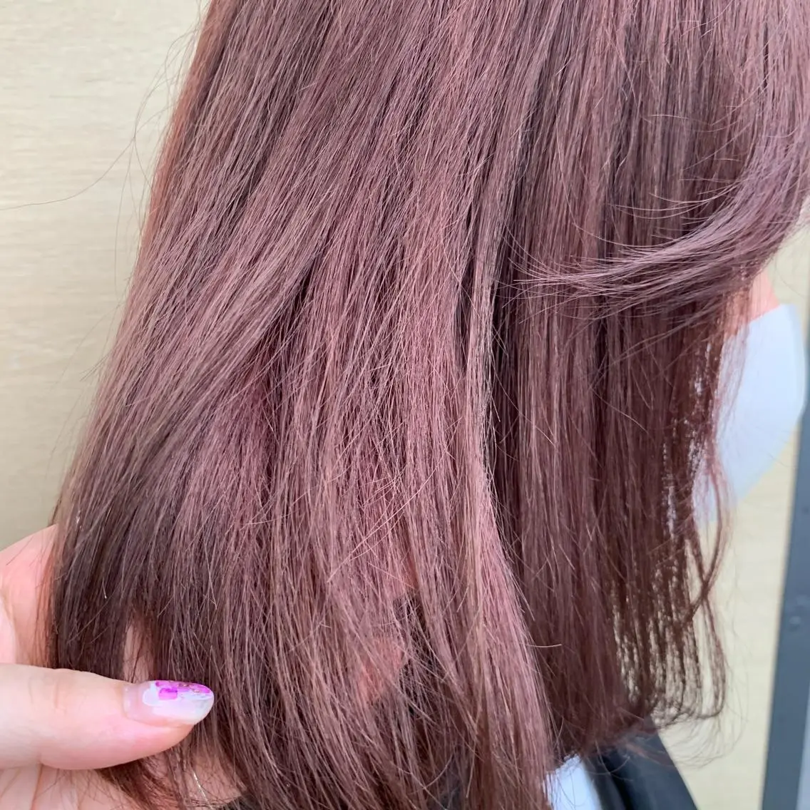 セミロング カラー ピンクカラー ウスイ ハルカのヘアスタイル