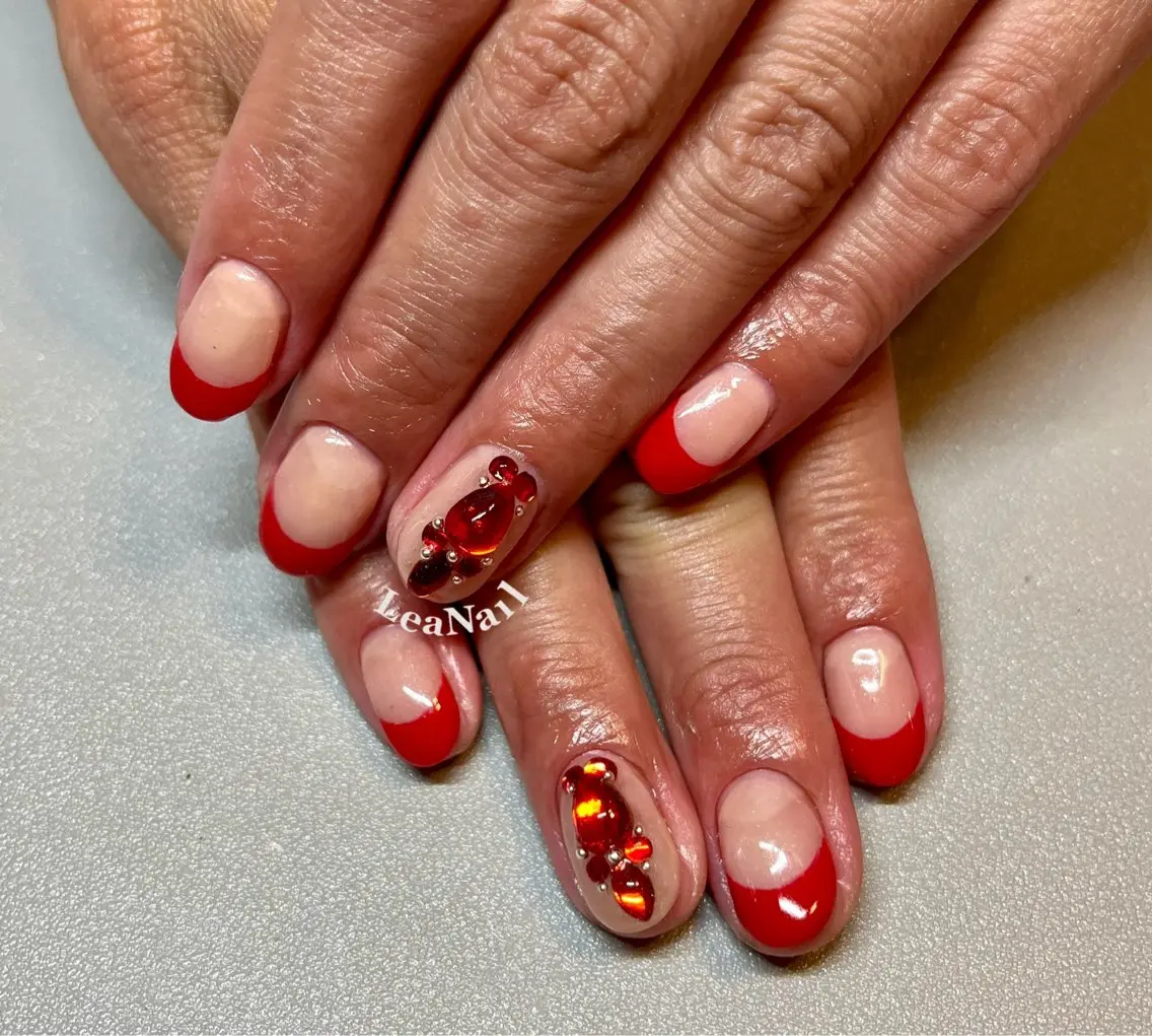 ネイル フレンチネイル 持ち込み 赤色 Lea Nailのネイルデザイン