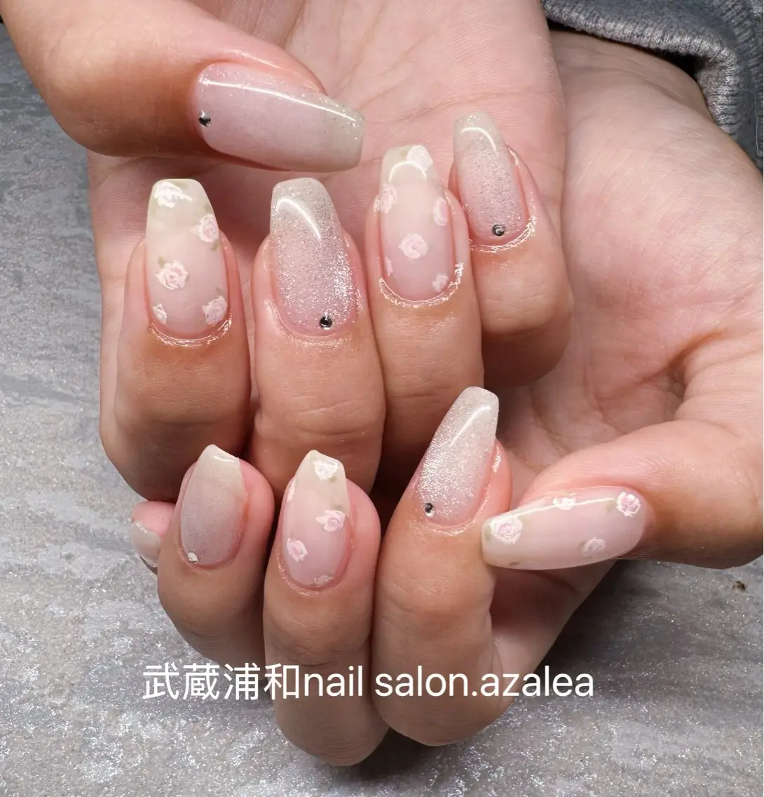 ネイル ハンドネイル R inのネイルデザイン