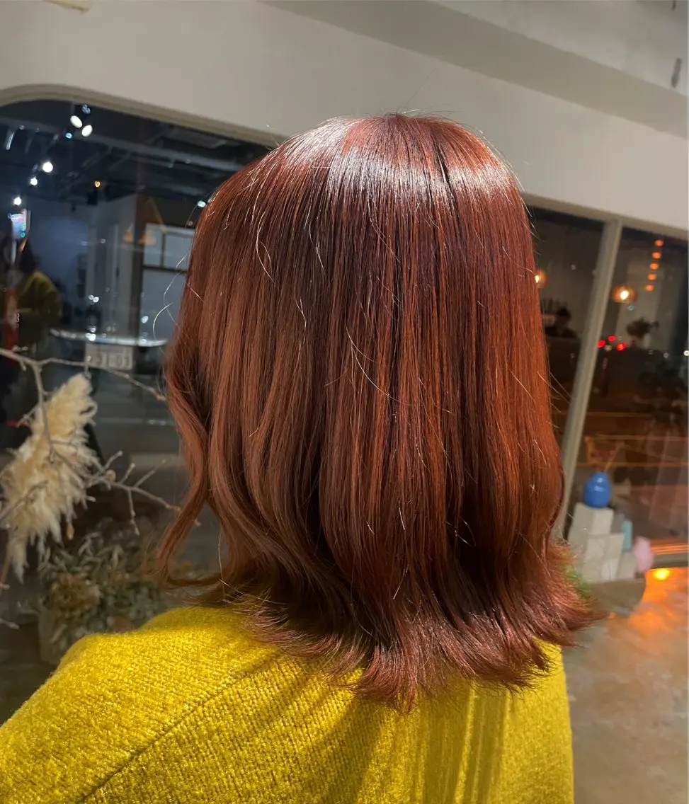 カラー タケウチ サトミのヘアスタイル
