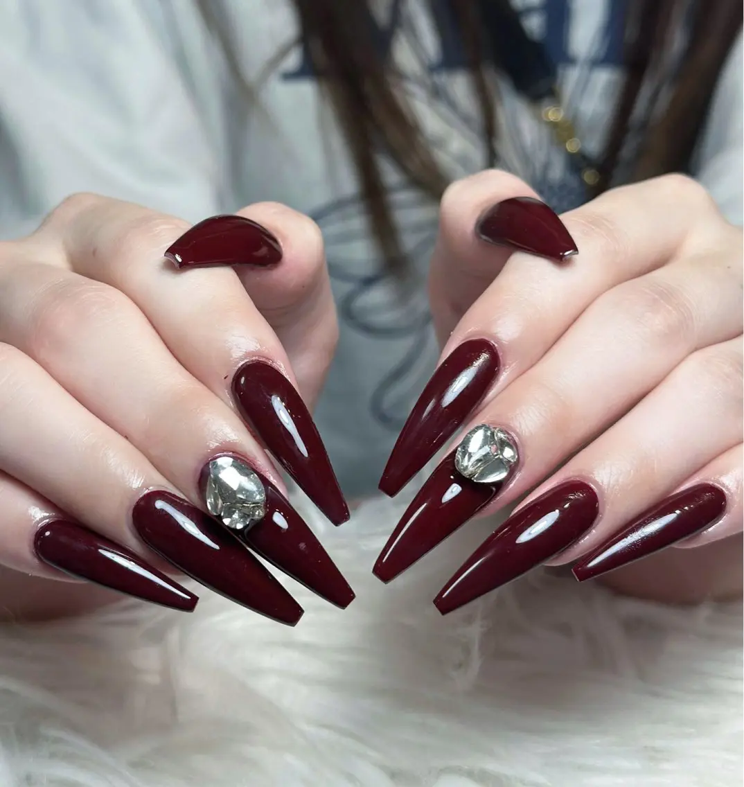ネイル オーロラネイル ボルドー ブラウン 氷ネイル・うるうるネイル キラキラネイル ハンドネイル Julli NailStudioのネイルデザイン