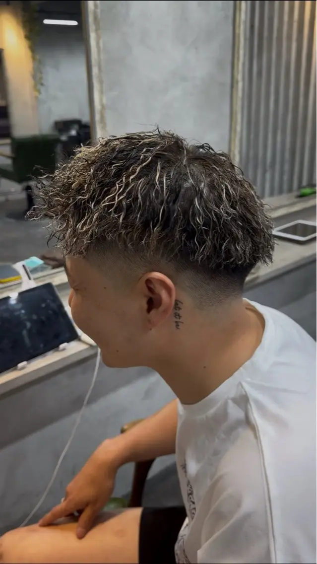 カラー パーマ メンズ カット ヘアカラー 🇺🇸🌊矢野 翔太🌞🗽のヘアスタイル