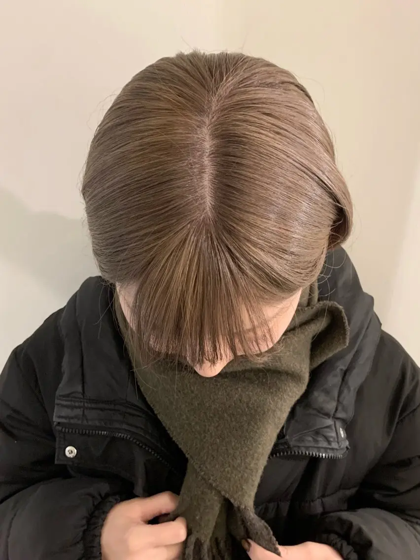 ロング カラー ブリーチ グレージュ ミルクティーグレージュ カット ヘアカラー 落合希 Olivebeigeのヘアスタイル