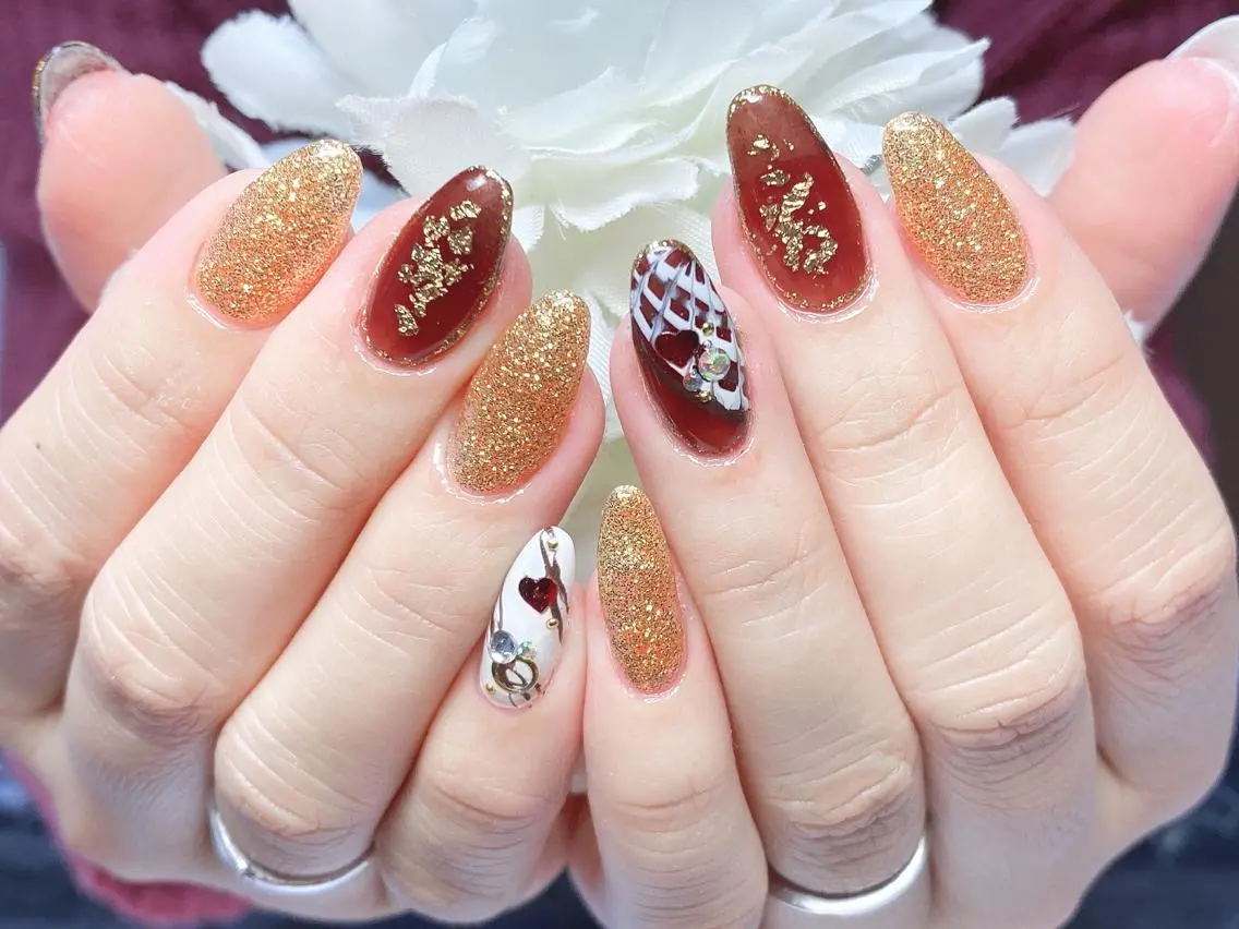 ネイル ゴールド バレンタイン ハンドネイル Nail Salon ertiのネイルデザイン