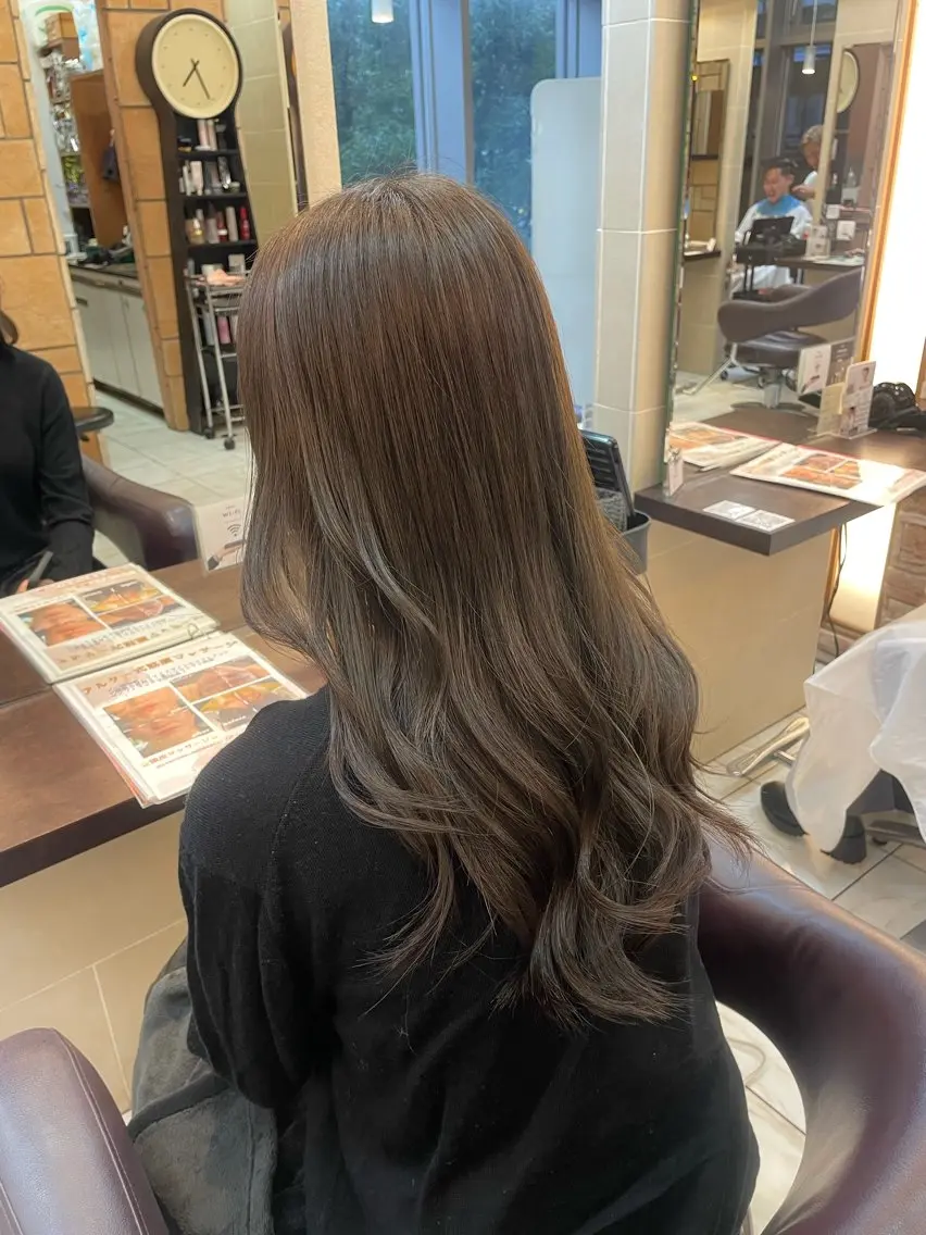 ロング カット ヘアカラー 垢抜け透明感カラー 🌻篠崎梓🌻のヘアスタイル