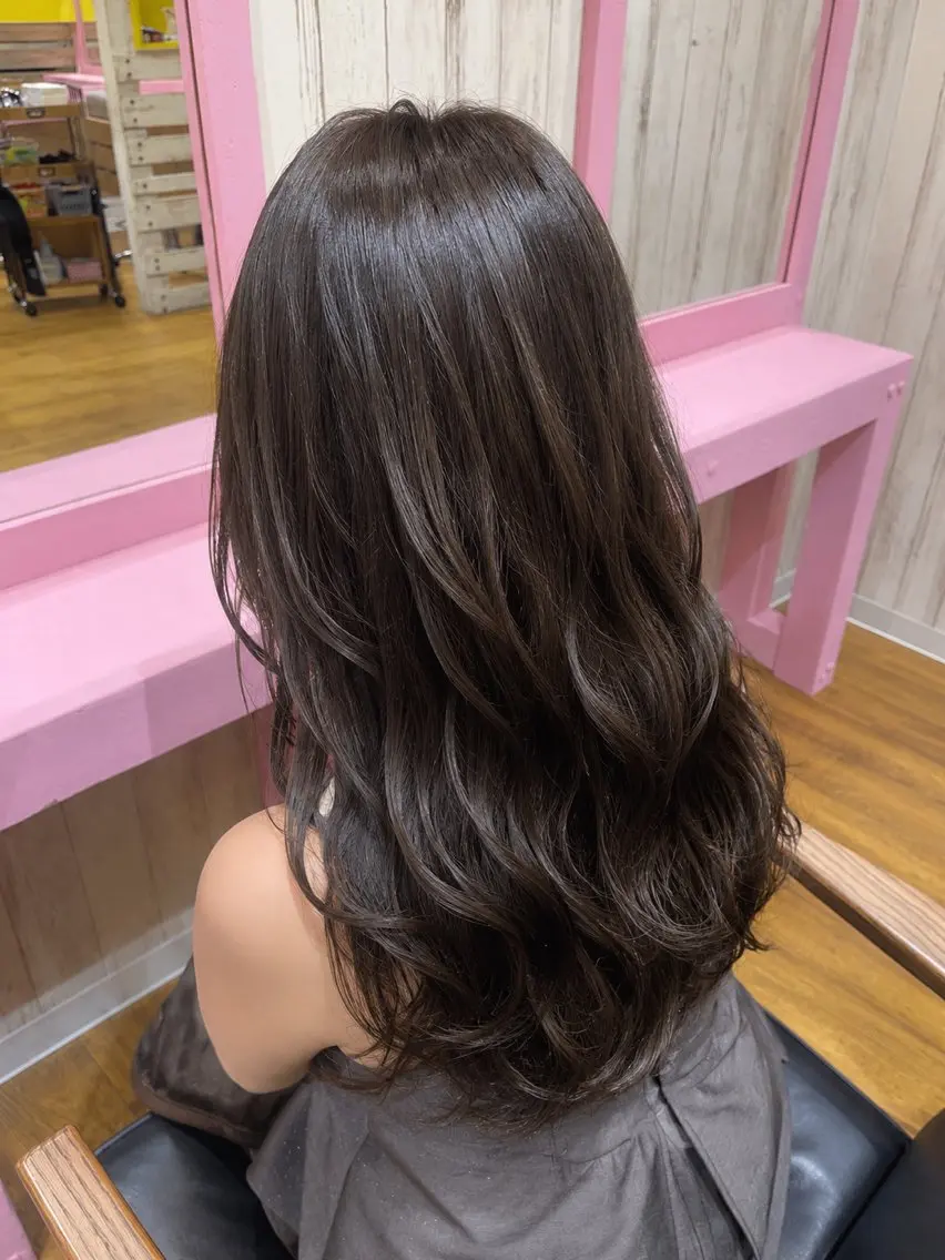 ロング kotomi / Lowaのヘアスタイル