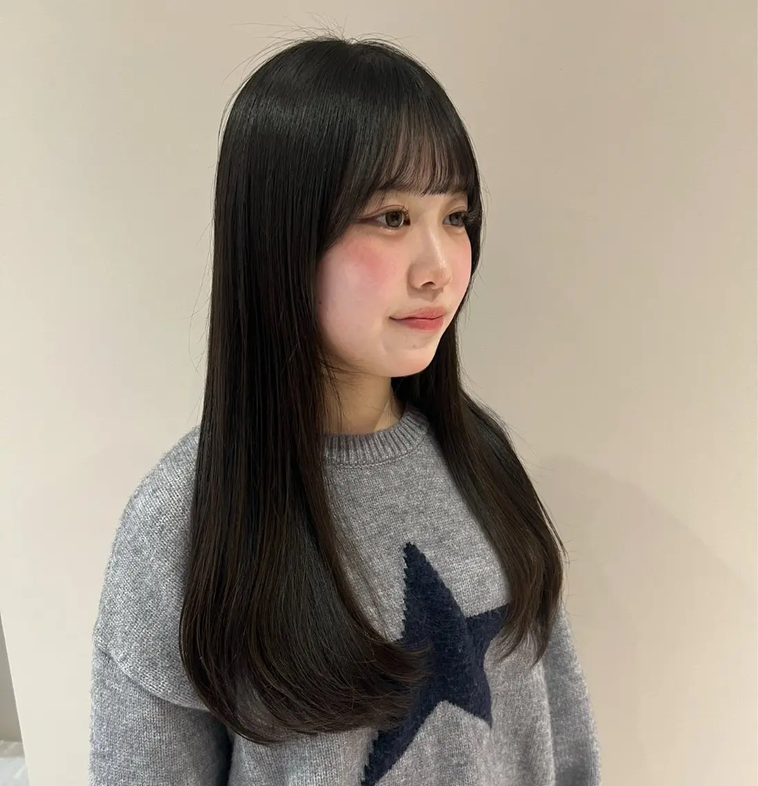 🌷カットモデル🌷毛先整えたい、バッサリ切りたい、量感調節したいなど！ショートカットも👌´-の写真