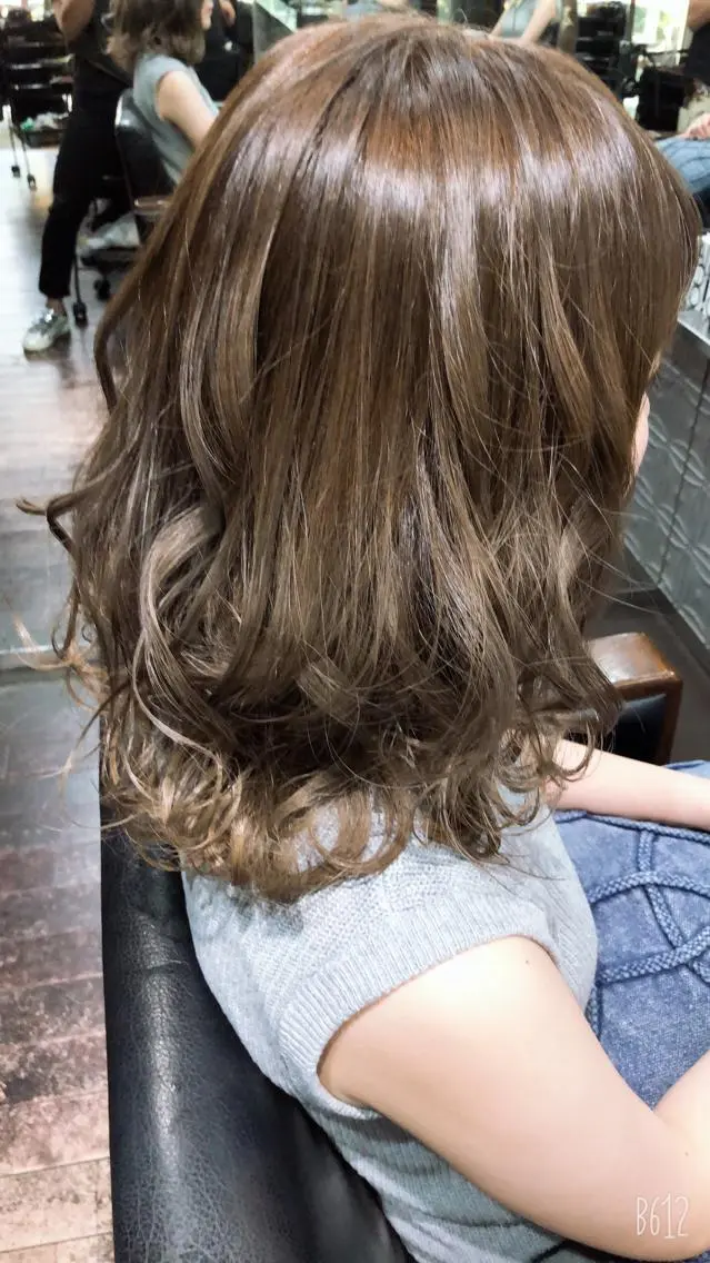 ✂️カット無料✂️人気NO3‼️外国人風❤️カット&キャラデコカラー&最強‼️トキオインカラミリミテッドトリートメントの写真