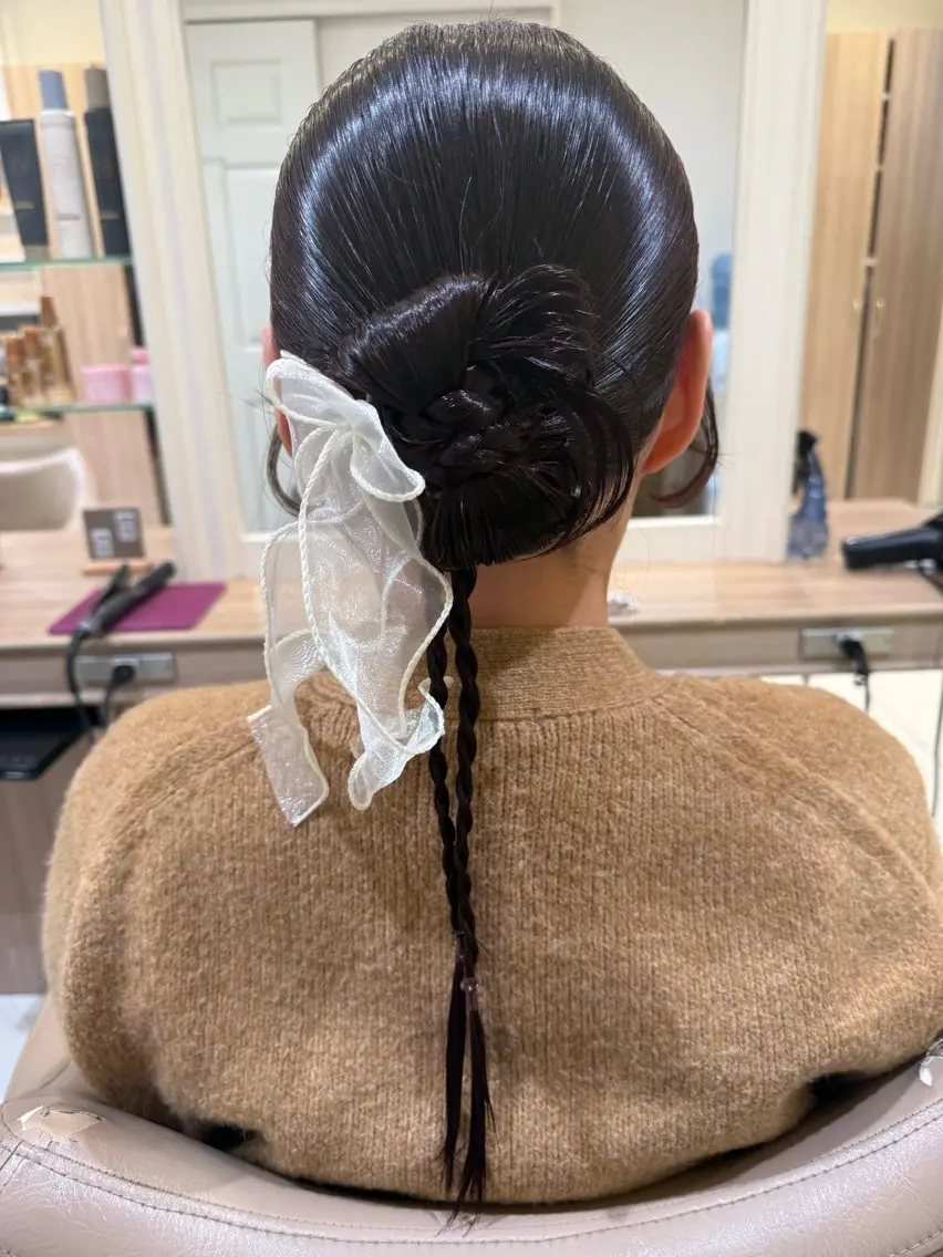 セミロング ヘアアレンジ ヘアセット 韓国ヘアメイク🎀/ 縮毛矯正✨山本媛香のヘアスタイル