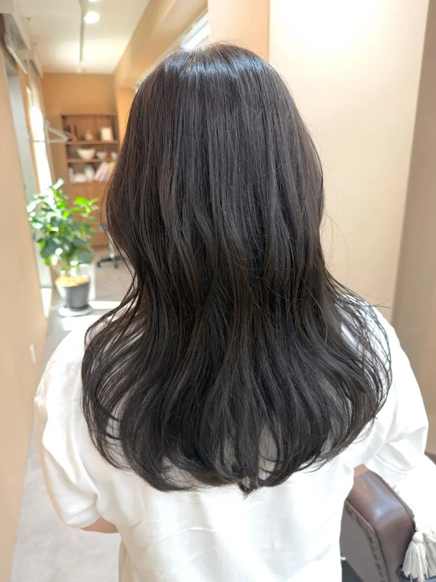 セミロング カラー アッシュ アッシュグレー アッシュグレージュ グレージュ ヘアカラー Ayaka🩰🎀 ダブルカラー/博多のヘアスタイル