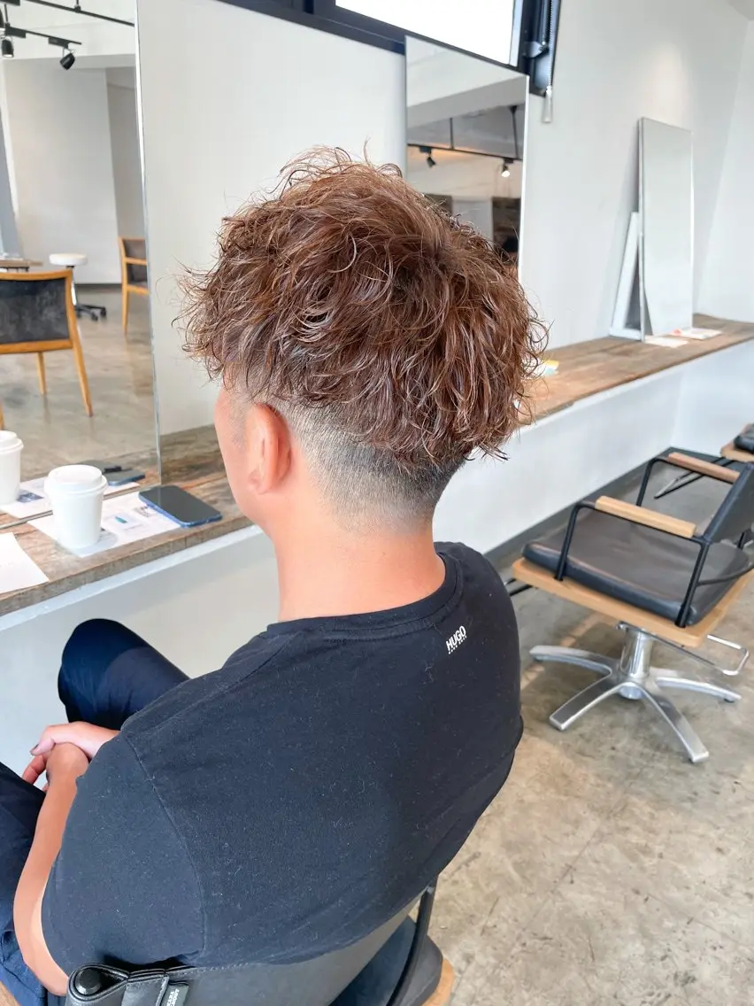 カラー パーマ ツイストスパイラルパーマ スパイラルパーマ カット パーマ ハイトーン/レイヤー /ケアブリーチ石川治のヘアスタイル