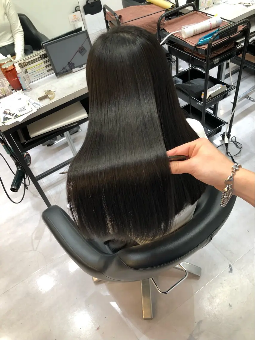 ロング カラー 縮毛矯正 トリートメント 🩵レイヤー✖︎ 髪質改善🩵リョウヤのヘアスタイル