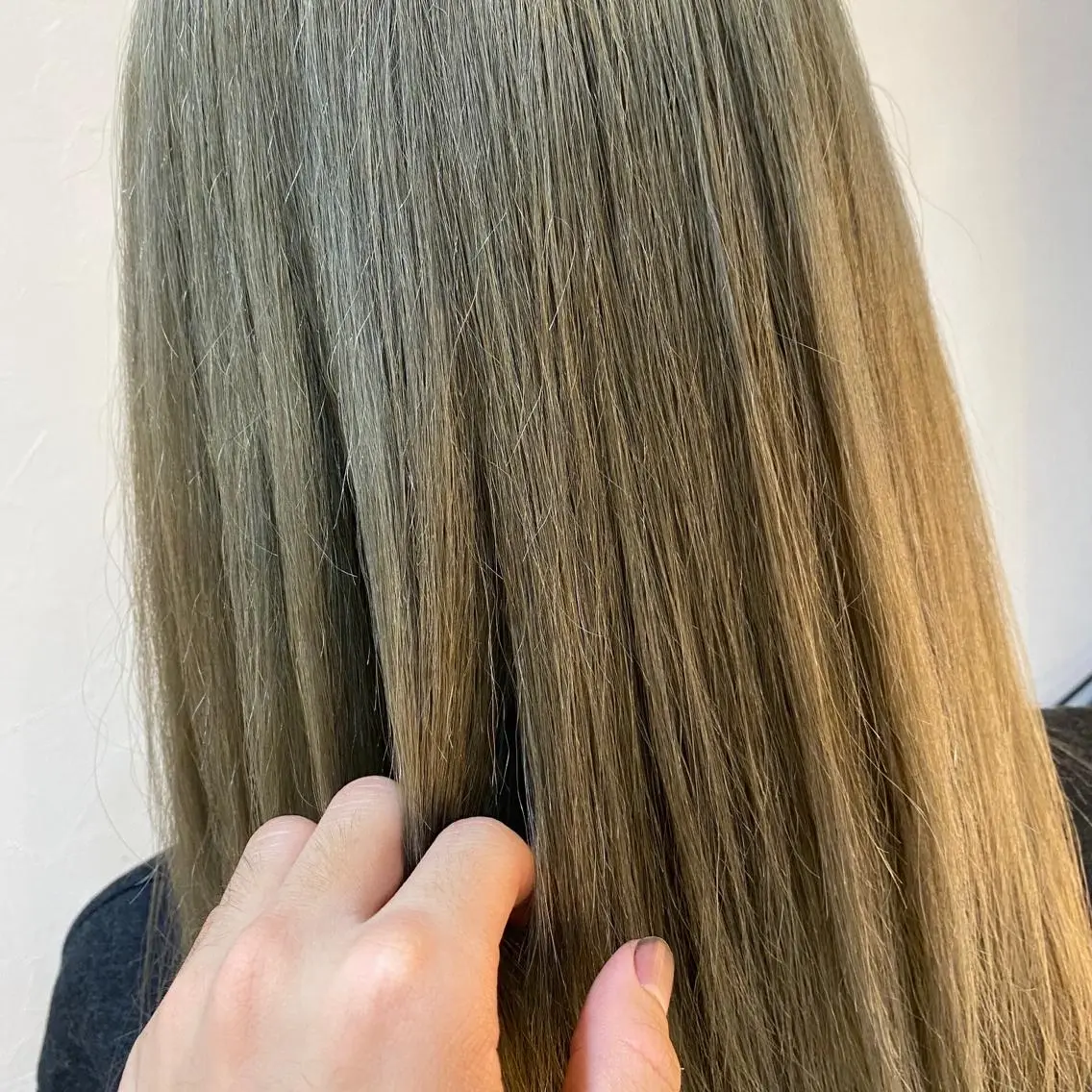 ロング カラー 井手 孔介のヘアスタイル