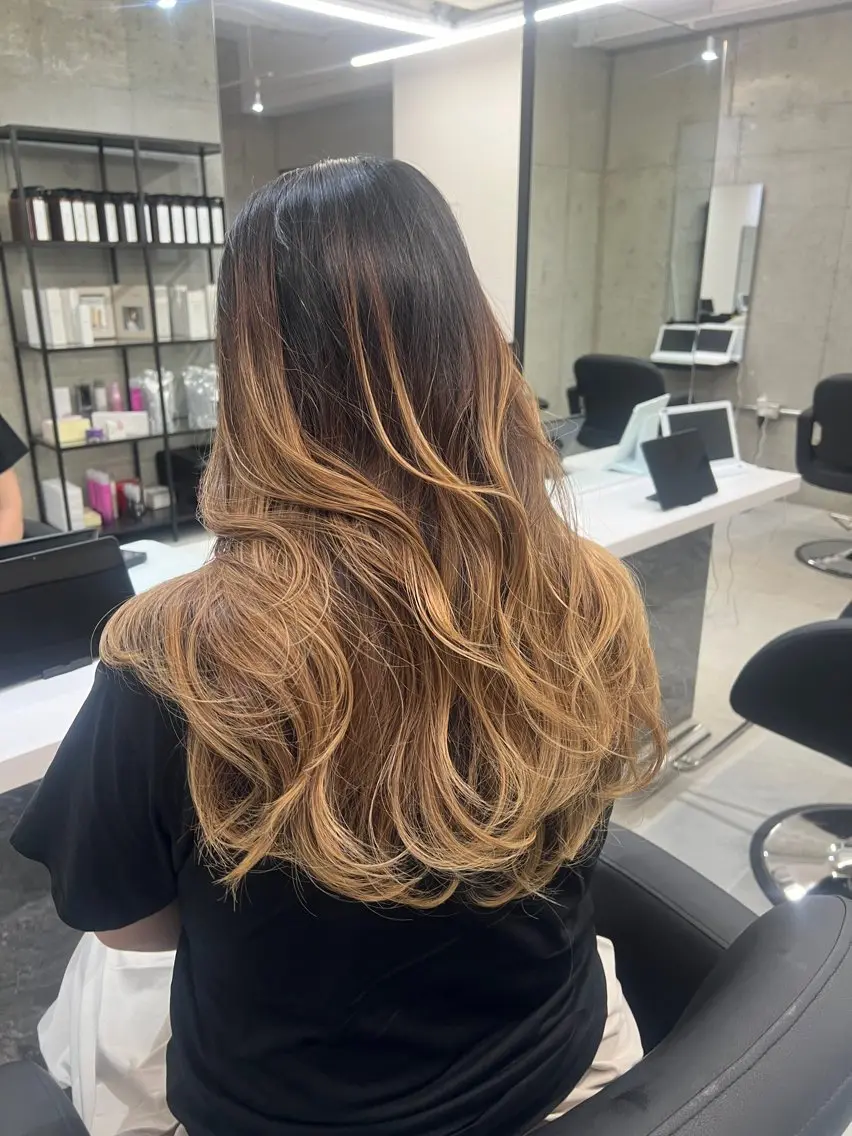 ロング 髪質改善 レイヤーカット 似合わせカット 頓所 大昂のヘアスタイル